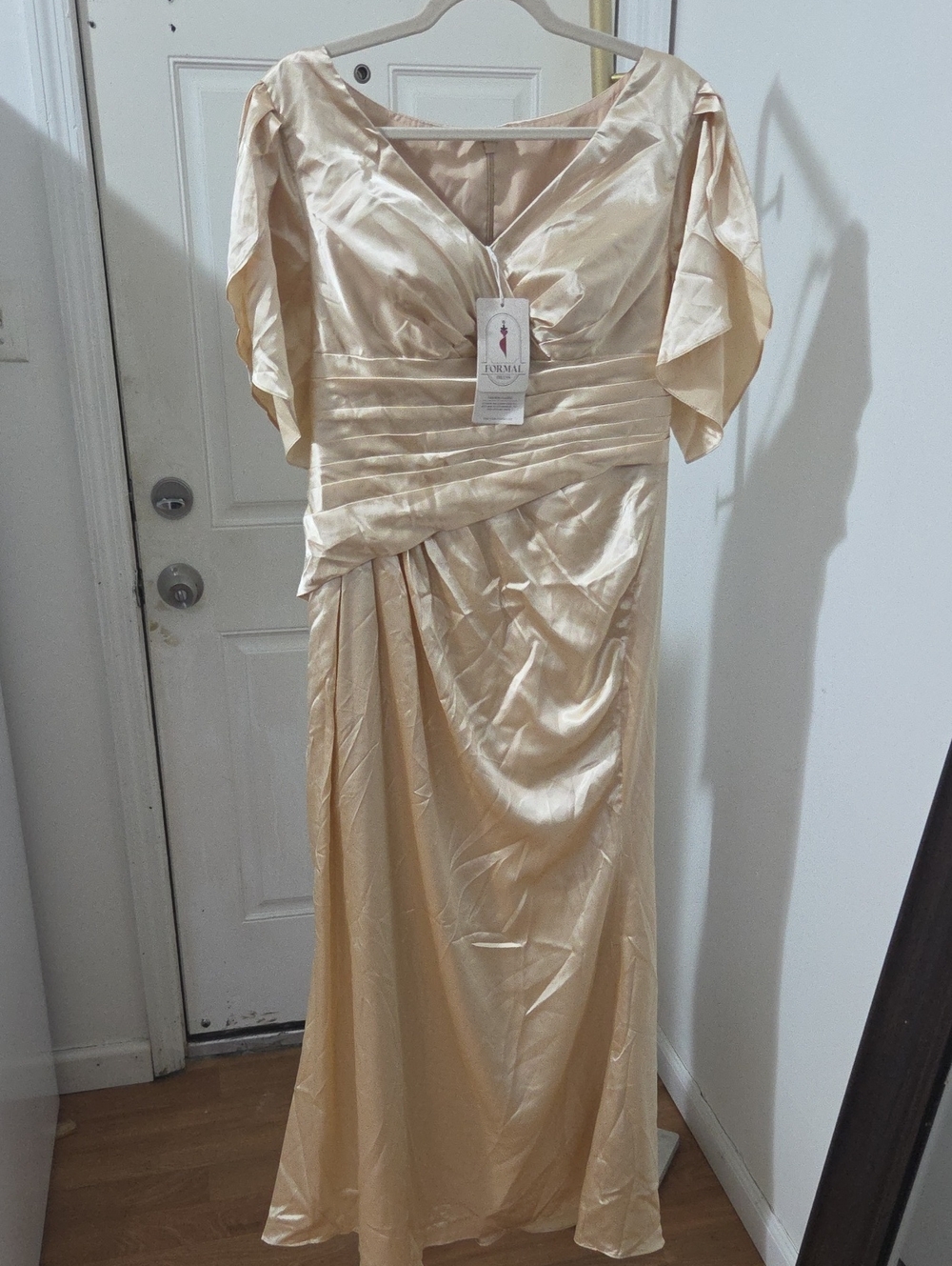 Elegant Cream Formal V-Neck Satin Dress/gown